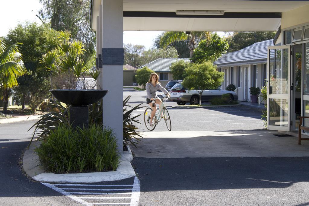 Busselton Gale Street Motel & Villas Extérieur photo